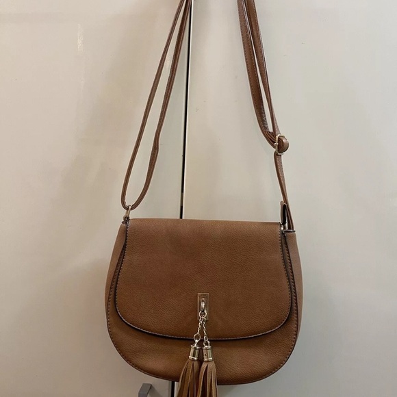 Tan Crossbody Bag with Flap Closure and Adjustable Strap - Picture 1 of 11